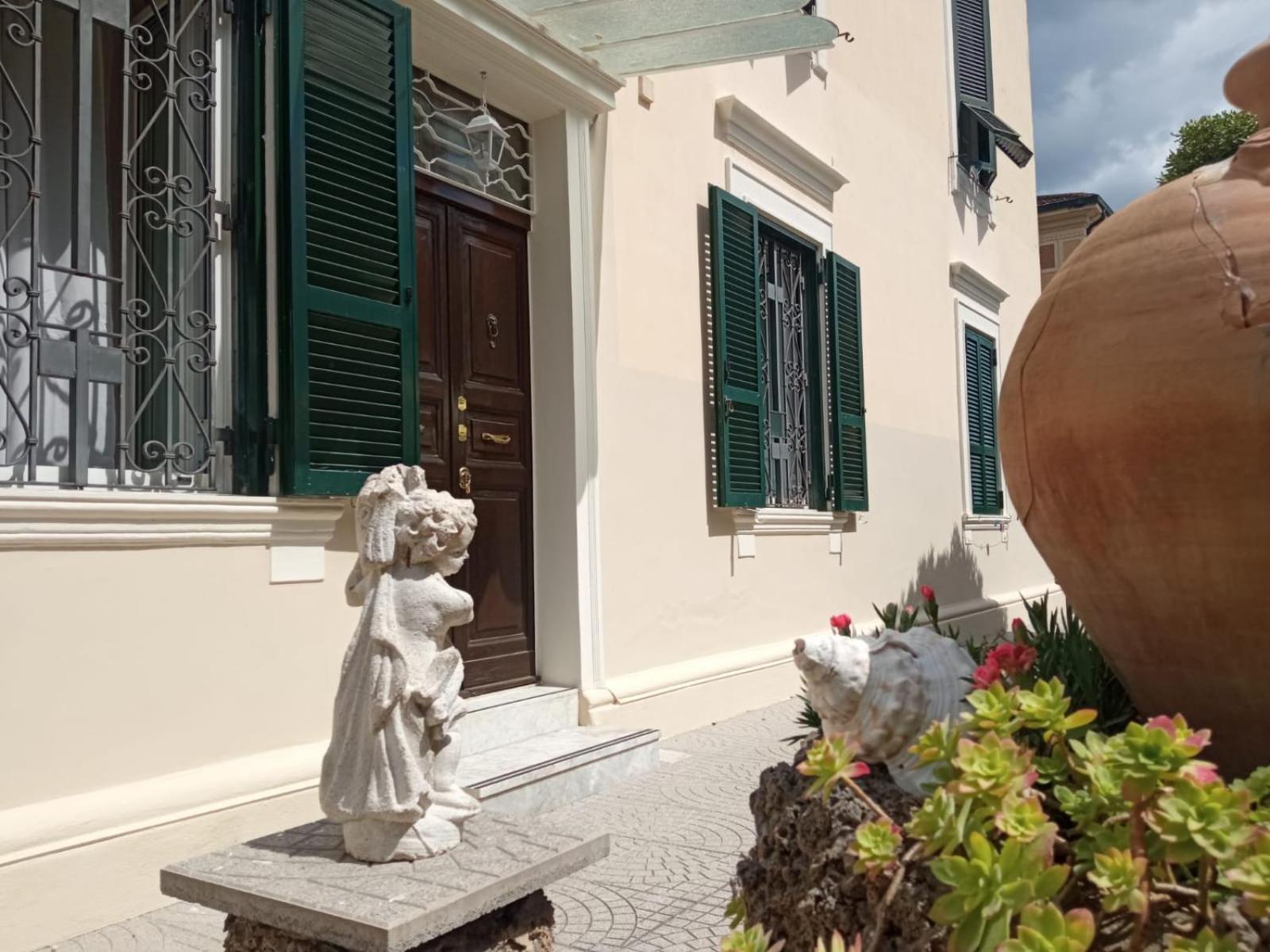 Holiday Garden House Roma Экстерьер фото